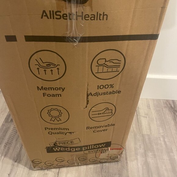 *NEW* 4pc Wedge Pillows Set - Picture 8 of 8